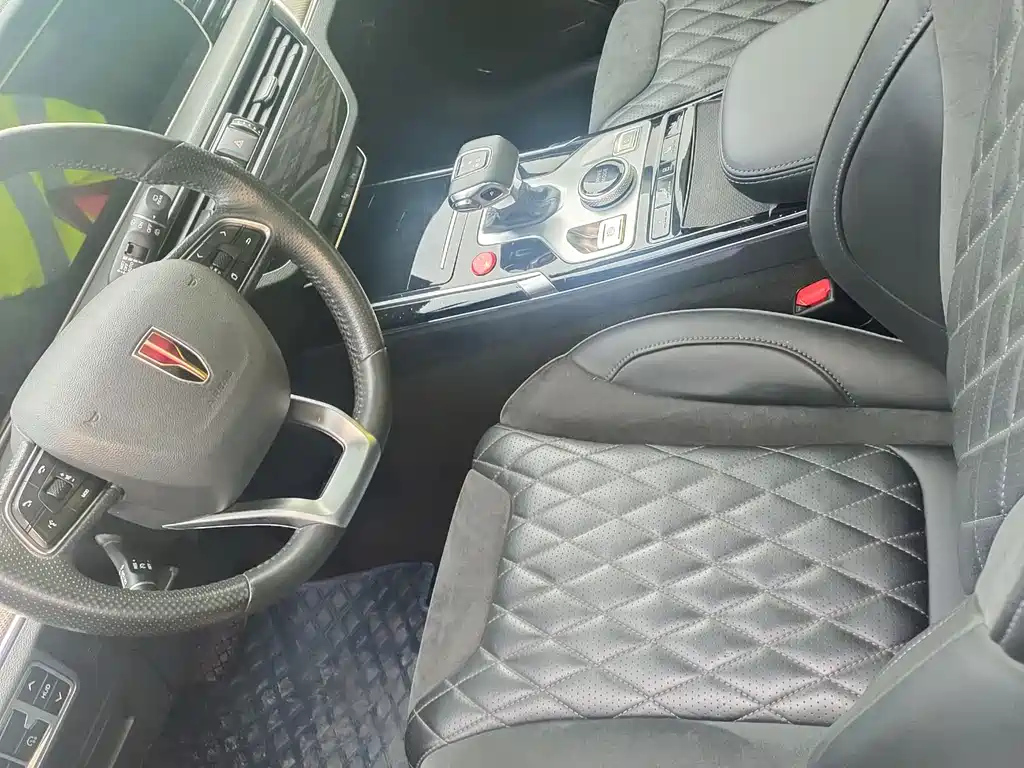 HONGQI HS5 2020