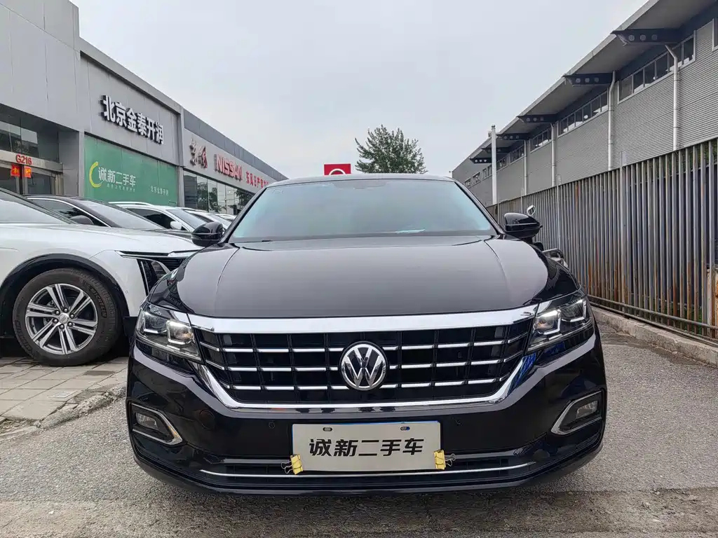 VOLKSWAGEN PASSAT 2020