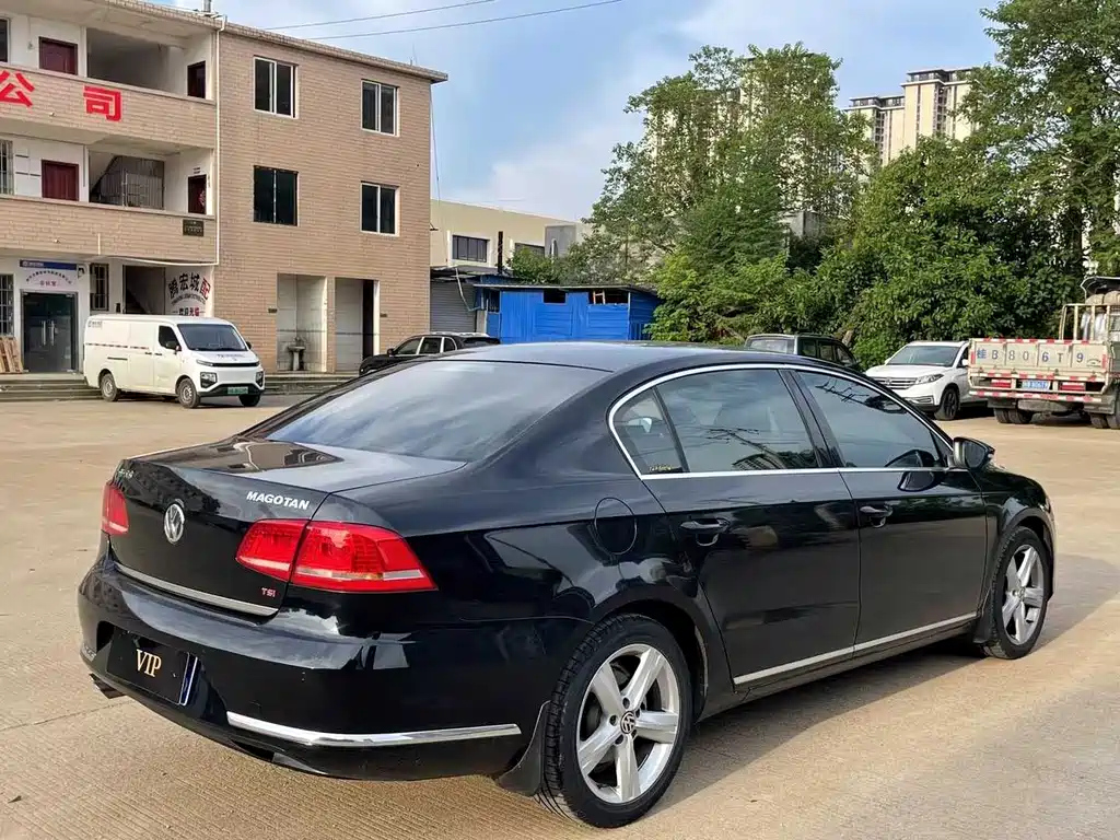VOLKSWAGEN MAGOTAN 2016
