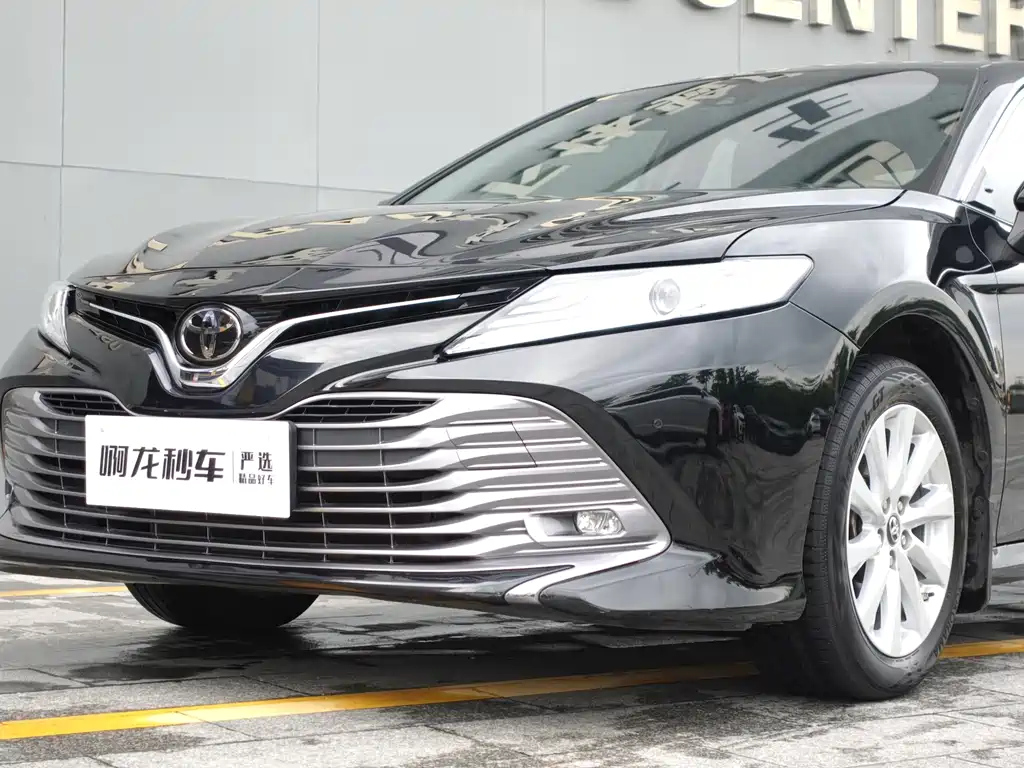 TOYOTA CAMRY 2020