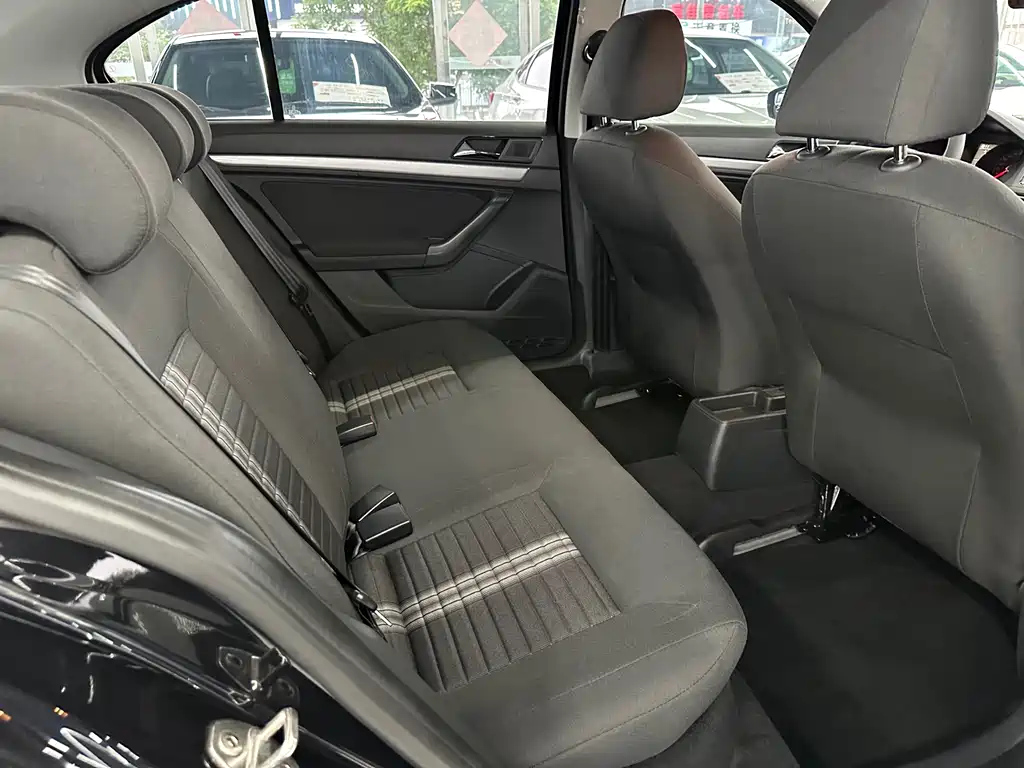 VOLKSWAGEN LAVIDA 2022