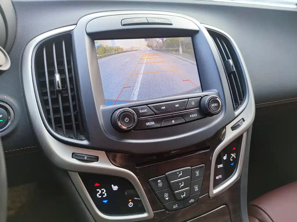 BUICK LACROSSE 2015