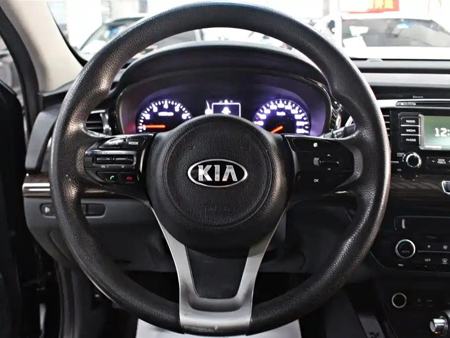 KIA K4 2015