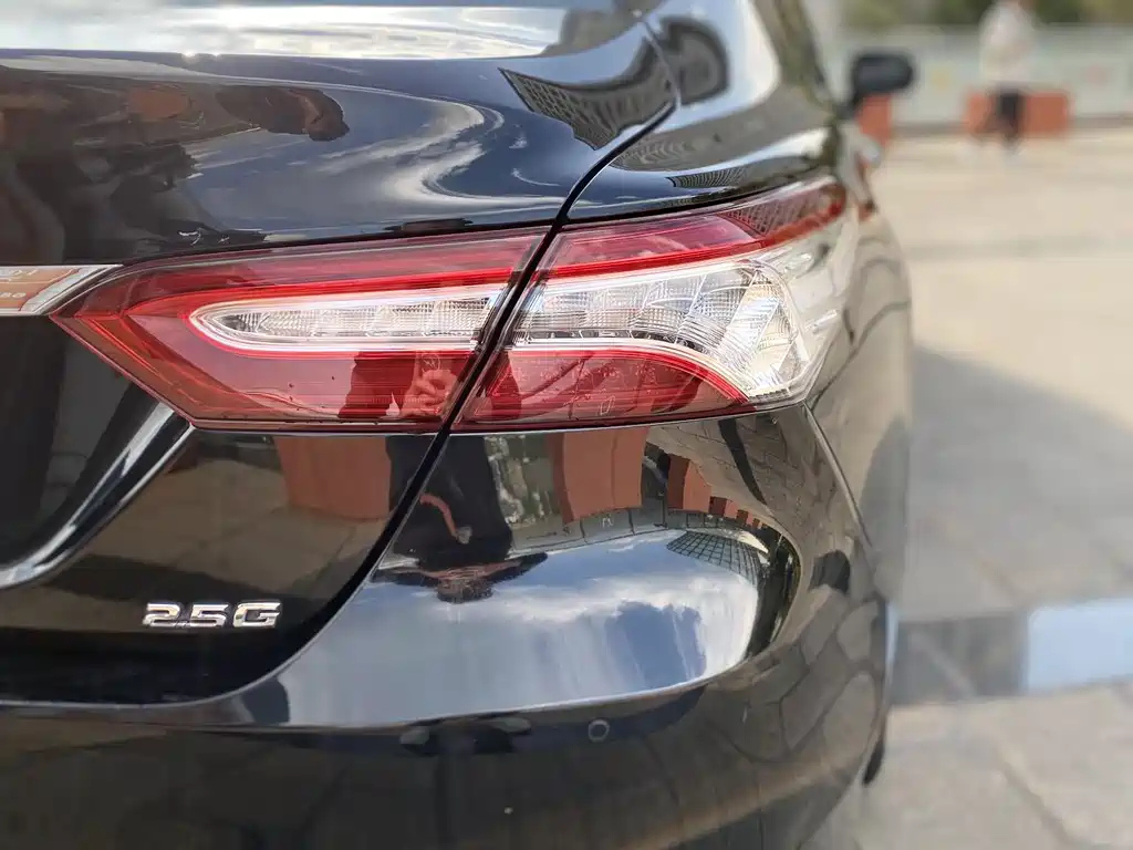 TOYOTA CAMRY 2019