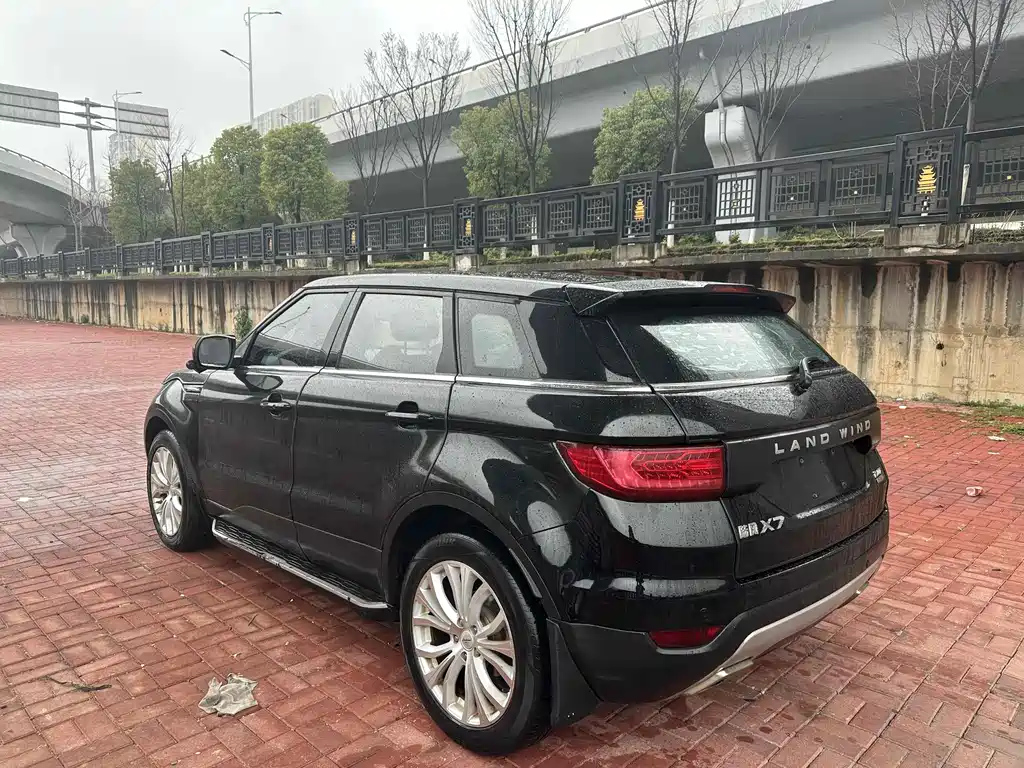 LINDWIND X7 2017