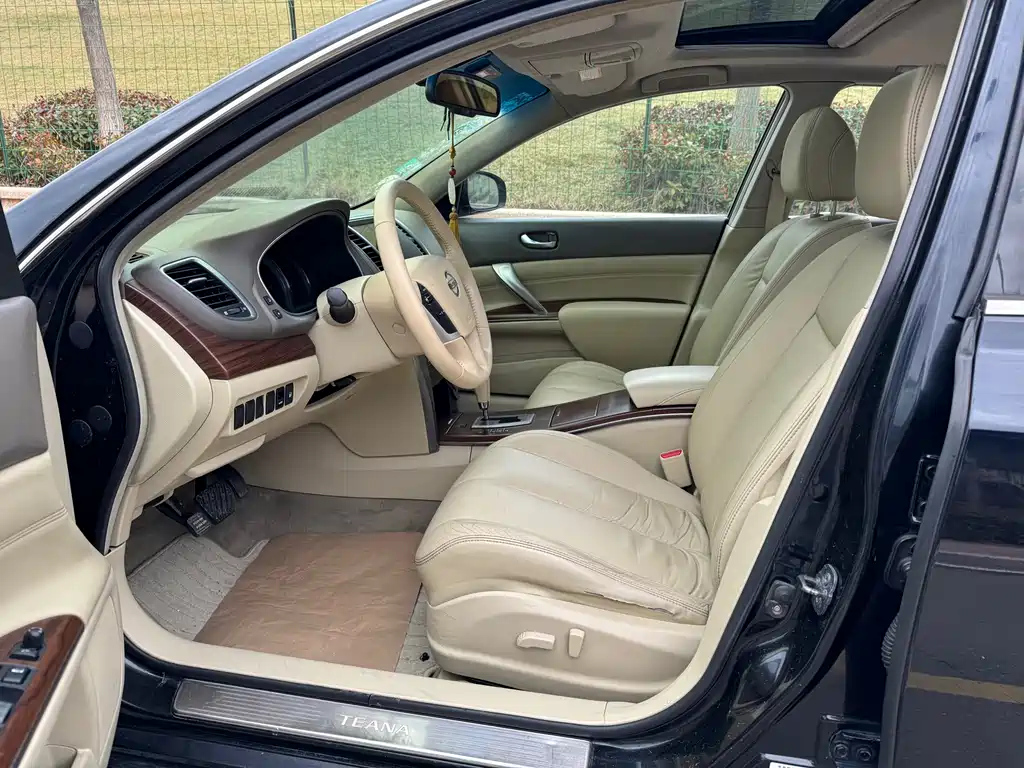 NISSAN TEANA 2009