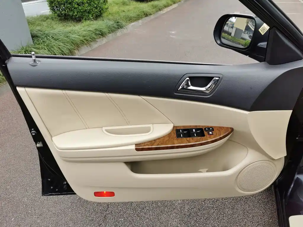 BYD G6 2012