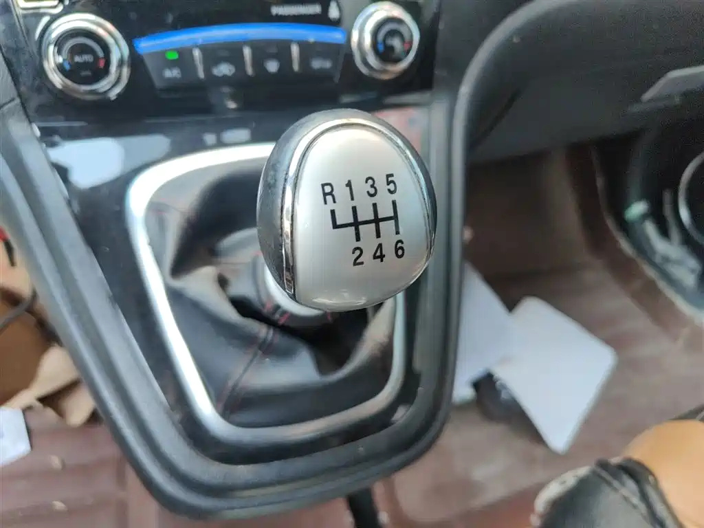 HAVAL H6 2015