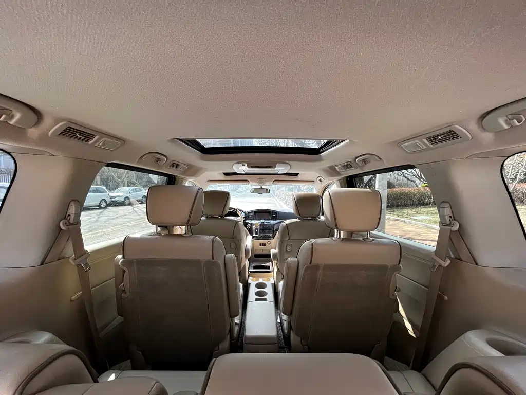NISSAN QUEST 2014