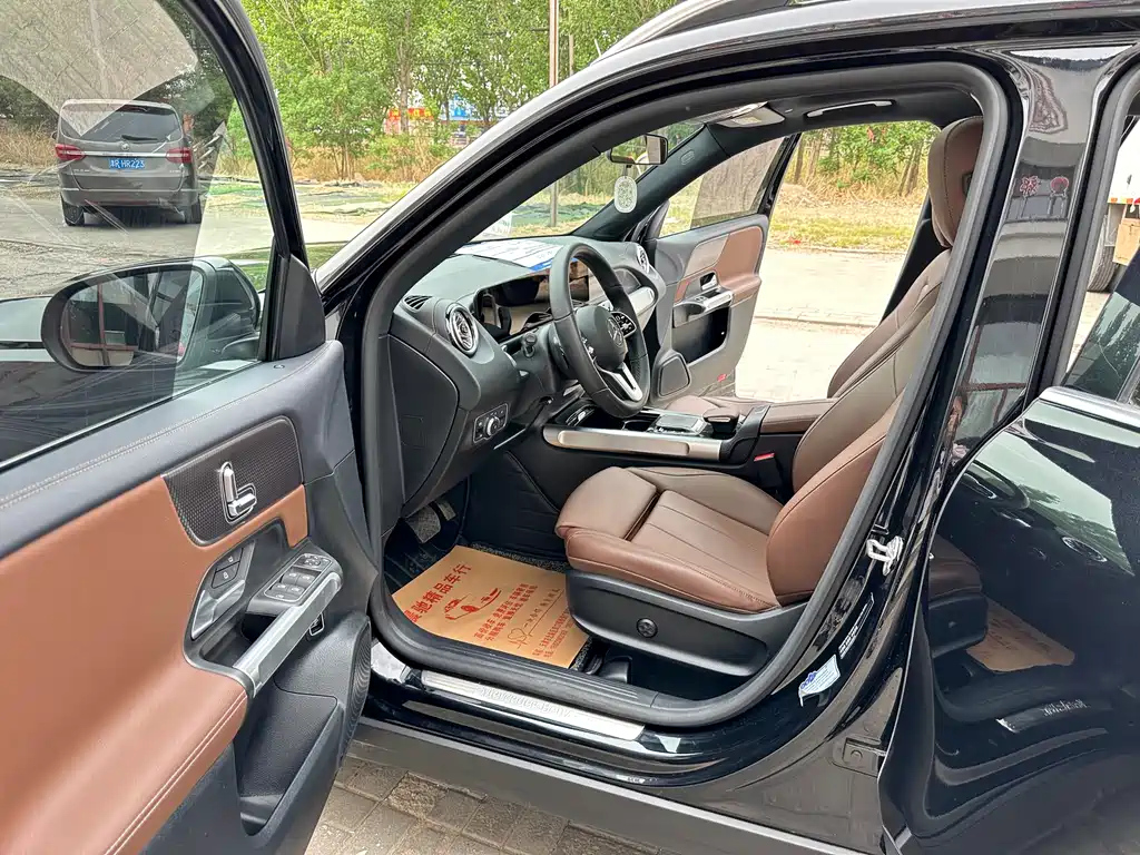 MERCEDES BENZ GLB 2021