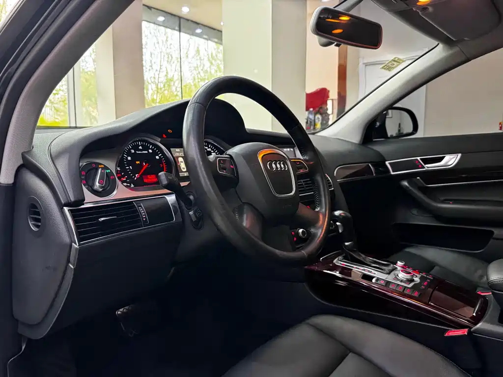AUDI A6L 2011