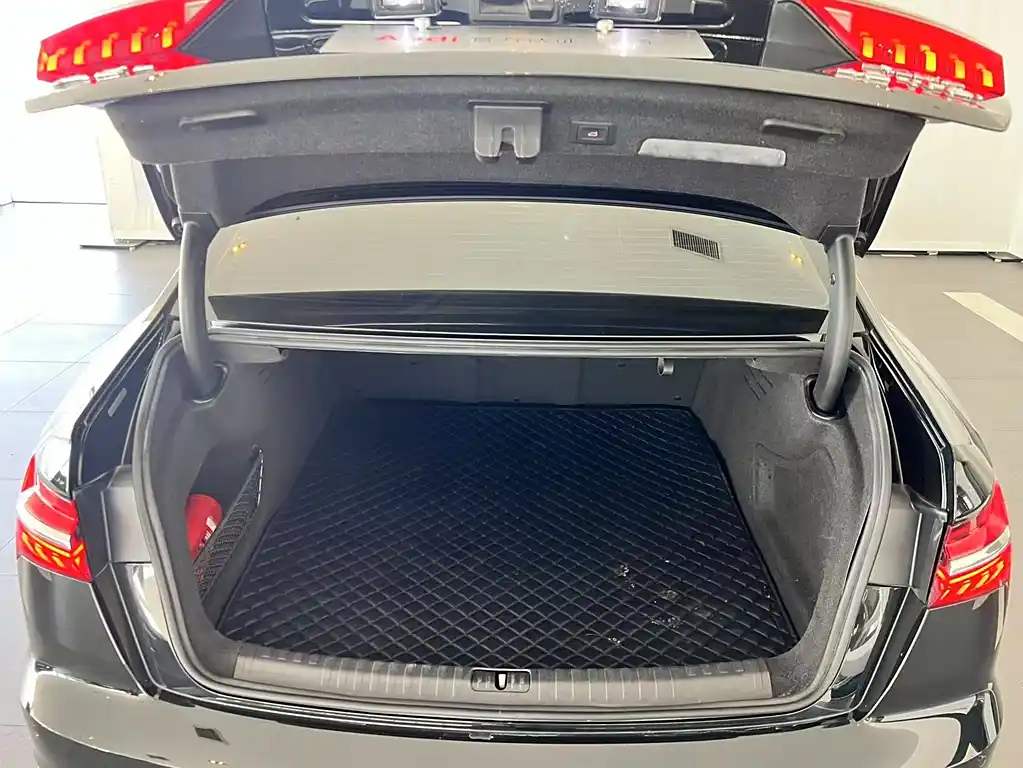 AUDI A6L 2020