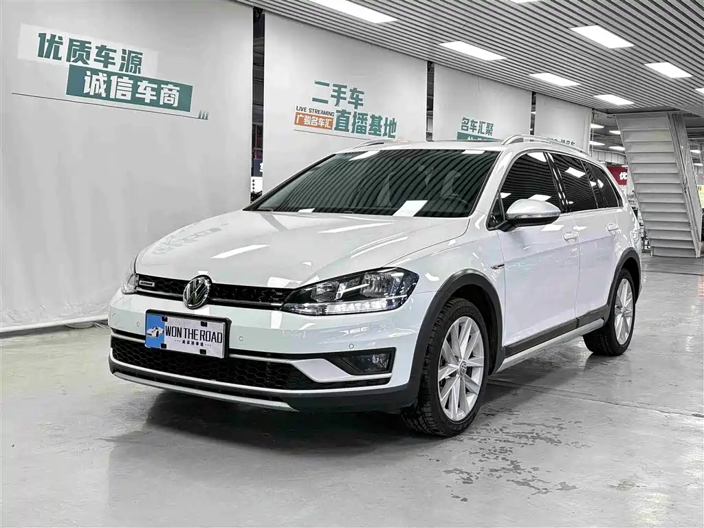 VOLKSWAGEN GOLF IMPORT 2019