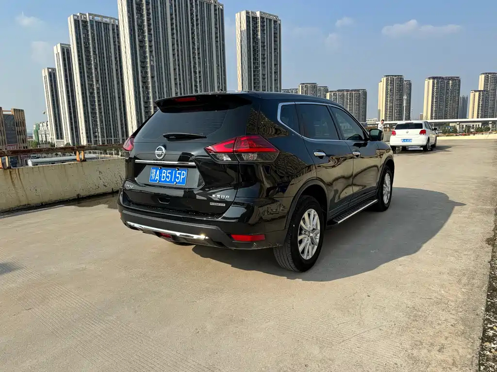 NISSAN X-TRAIL 2019