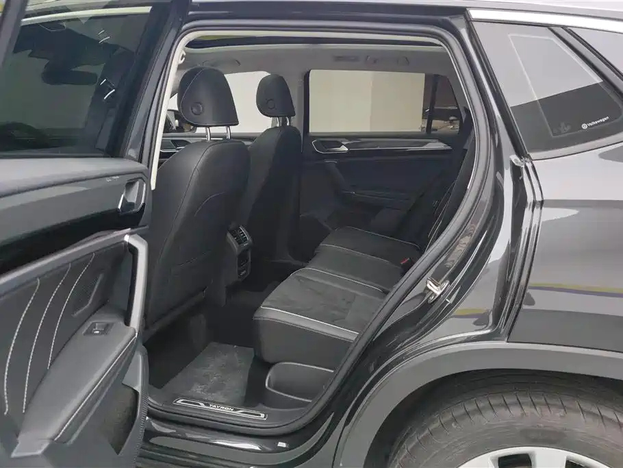VOLKSWAGEN TAYRON 2020