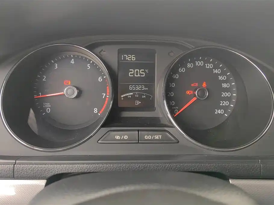 VOLKSWAGEN LAVIDA 2016