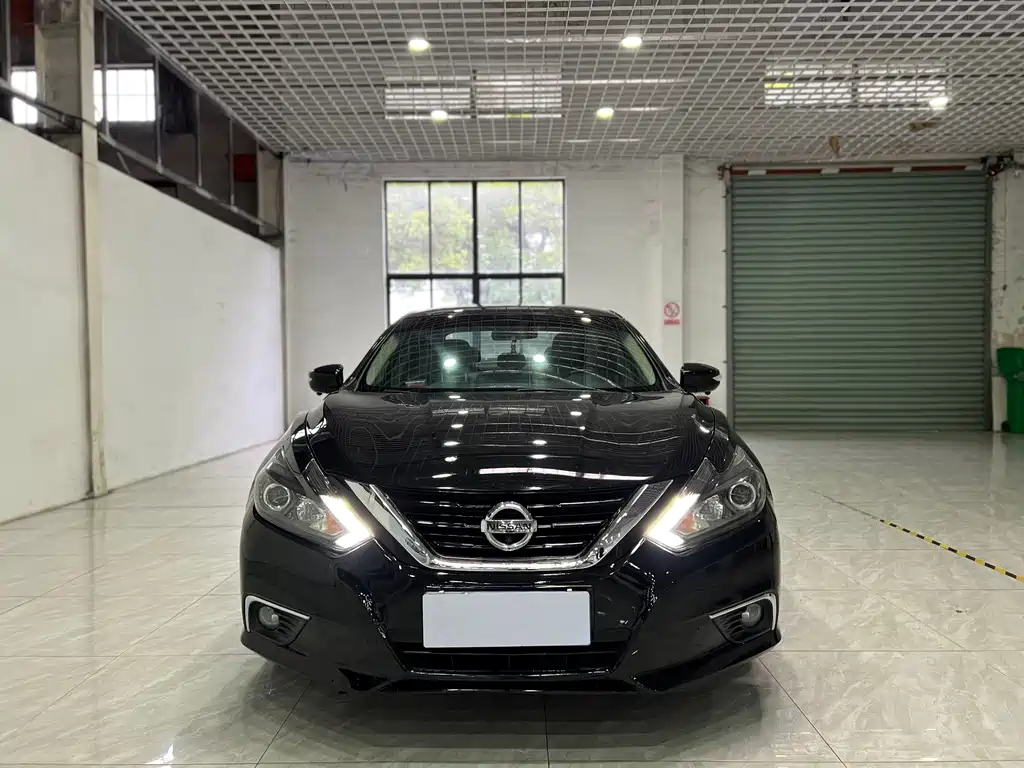 NISSAN TEANA 2018