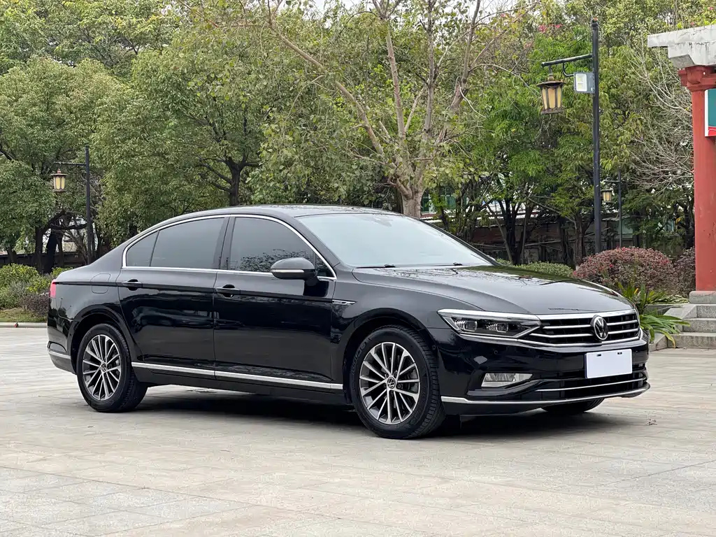 VOLKSWAGEN MAGOTAN 2021