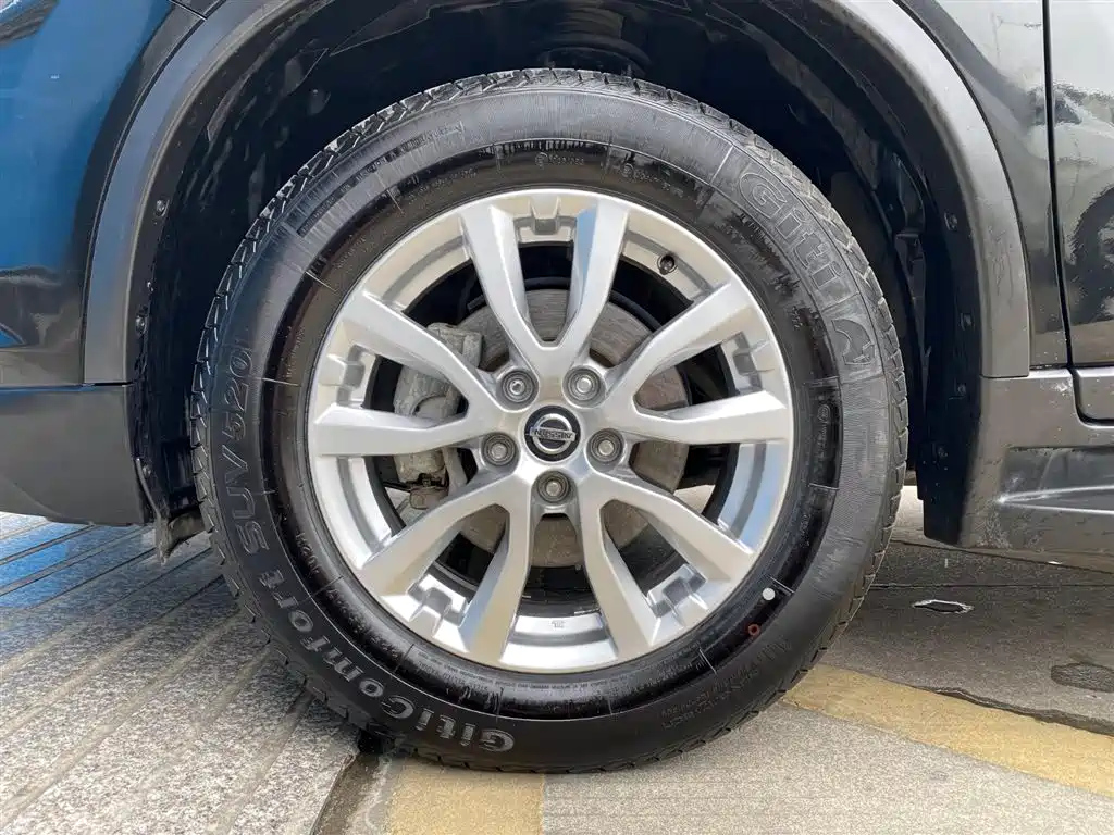 NISSAN X-TRAIL 2019