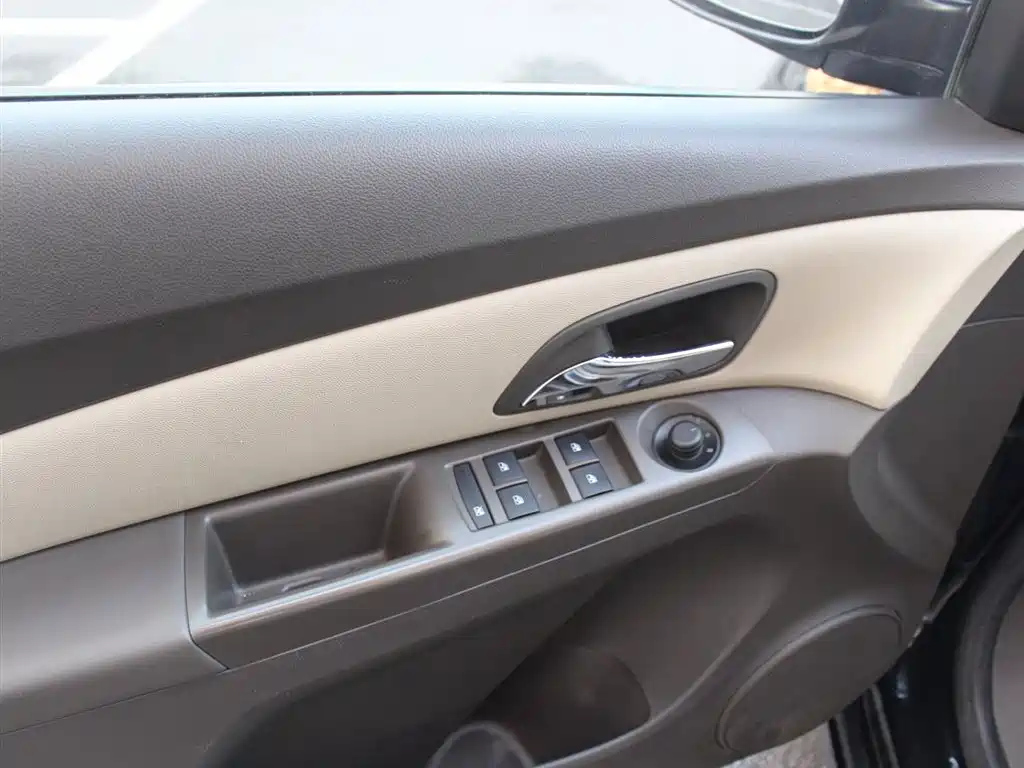 CHEVROLET CRUZE 2016