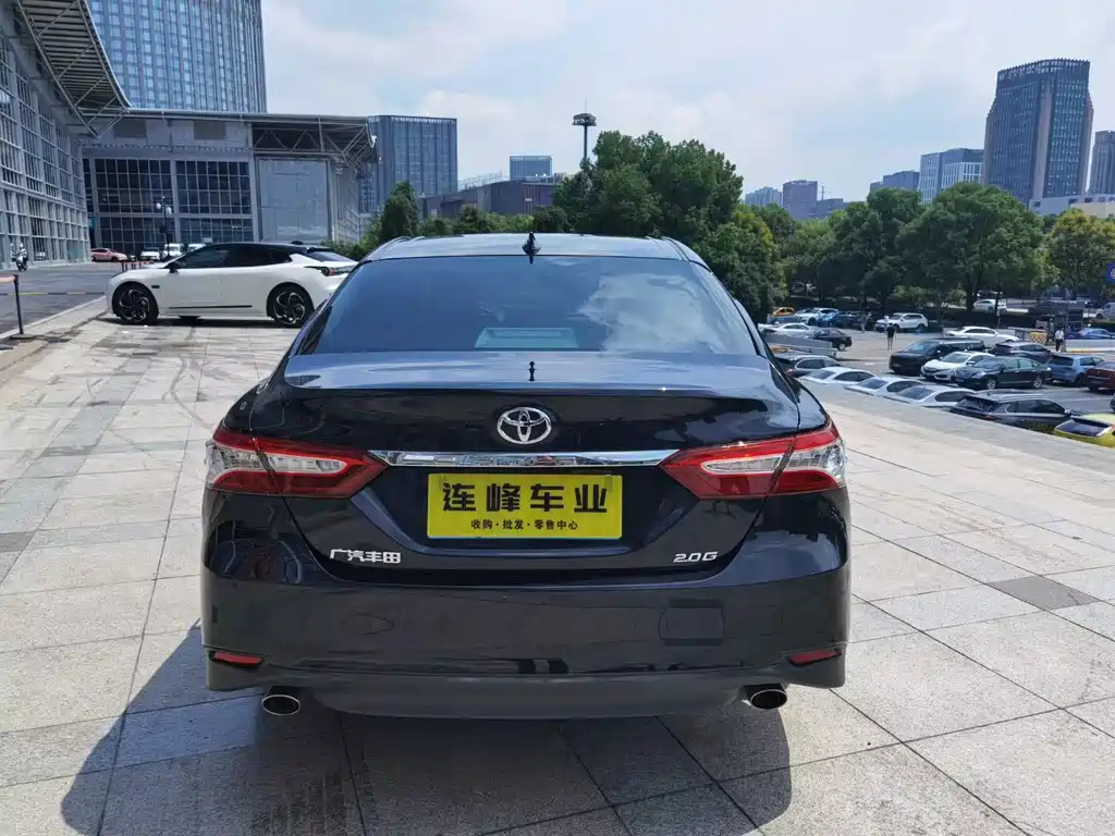TOYOTA CAMRY 2021
