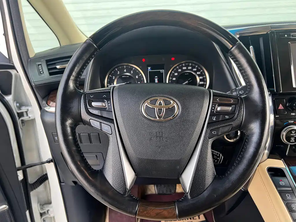 TOYOTA ALPHARD 2018