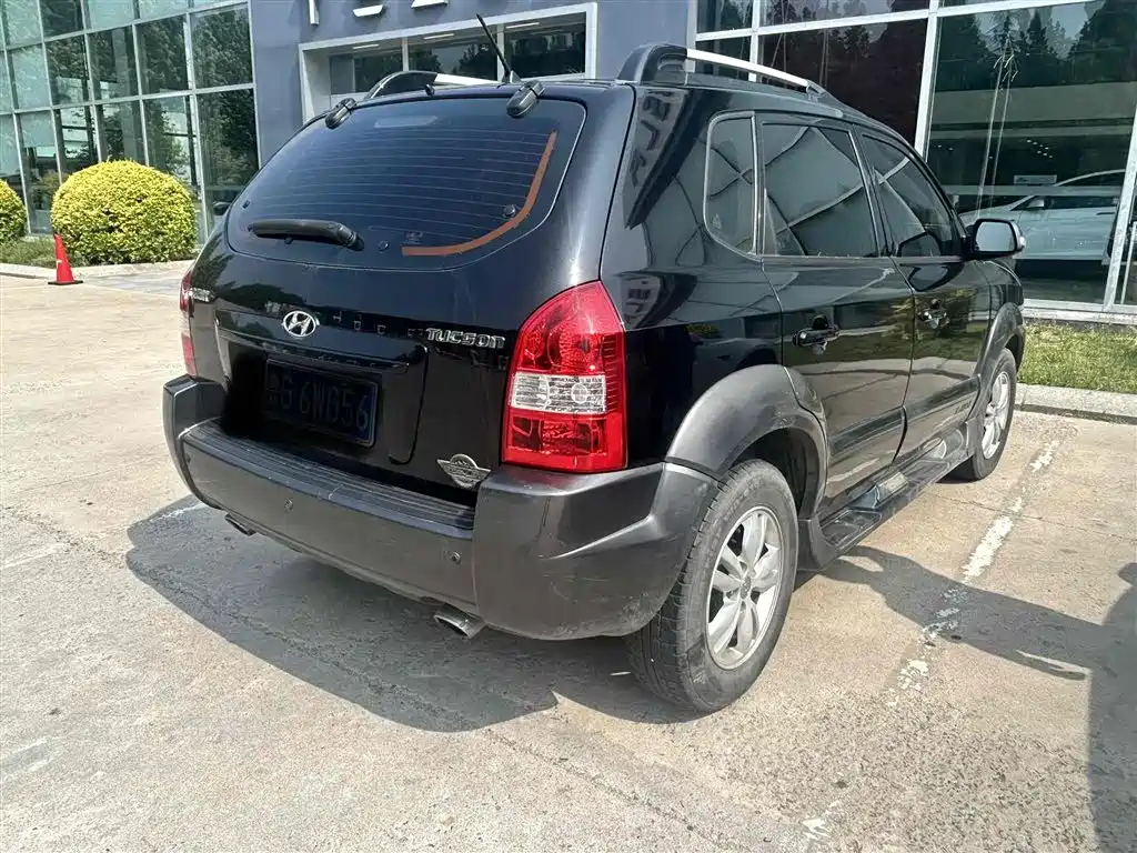 HYUNDAI TUCSON 2012