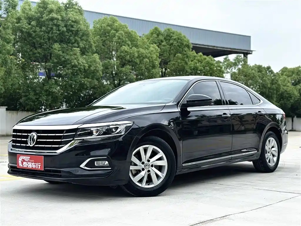 VOLKSWAGEN PASSAT 2020