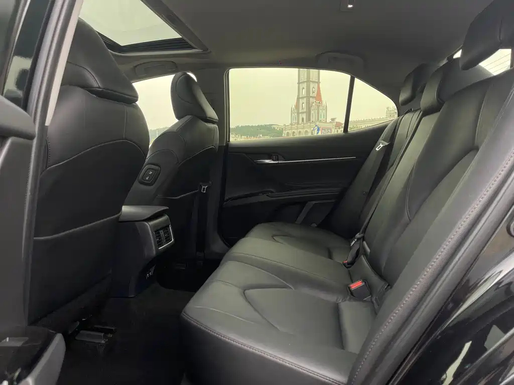 TOYOTA CAMRY 2021