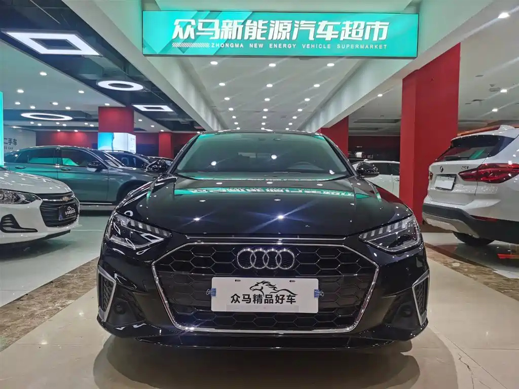 AUDI A4L 2022