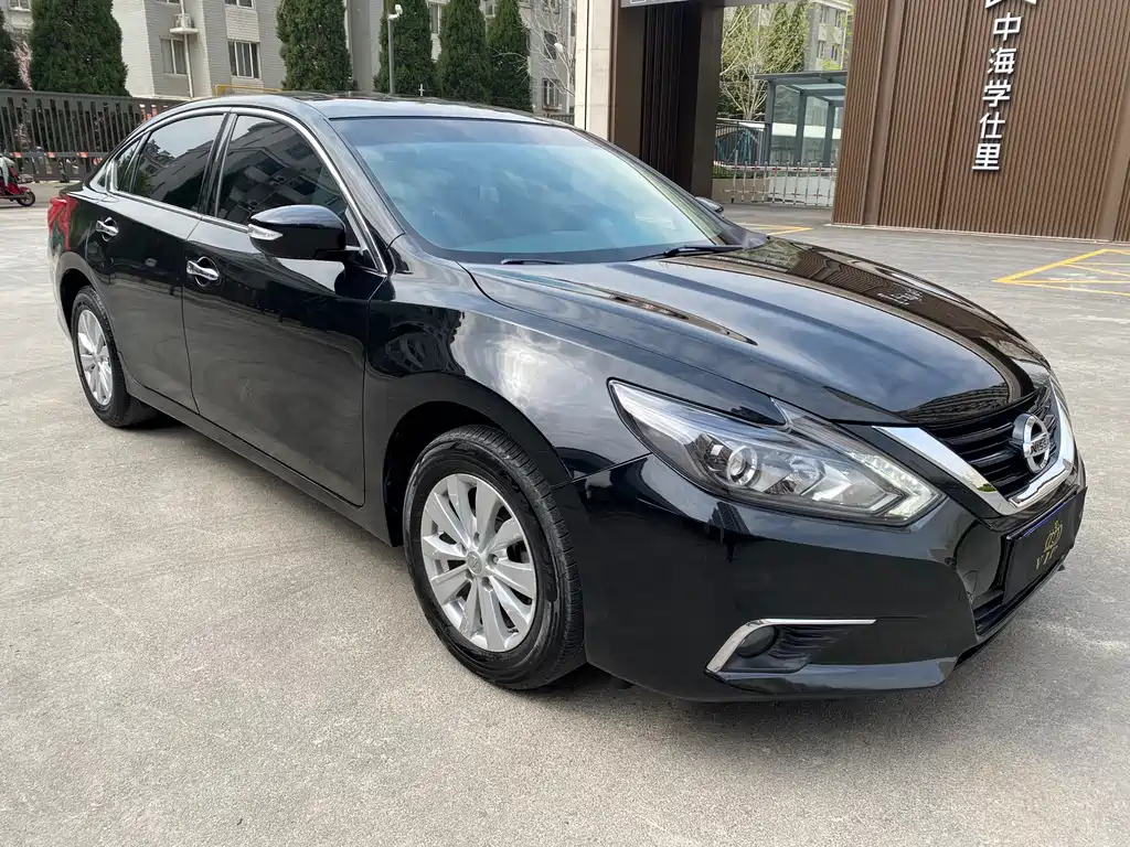 NISSAN TEANA 2017