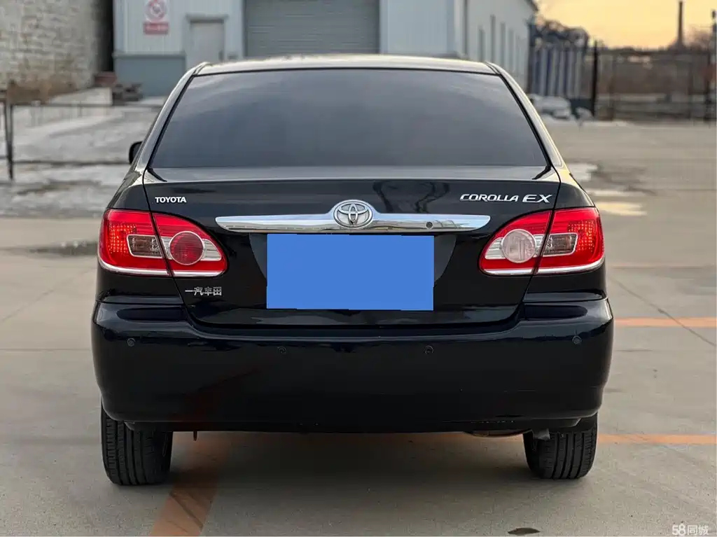 TOYOTA COROLLA 2011