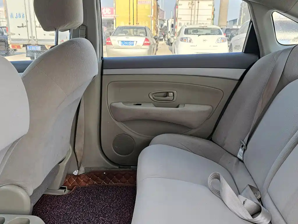 NISSAN SYLPHY 2015