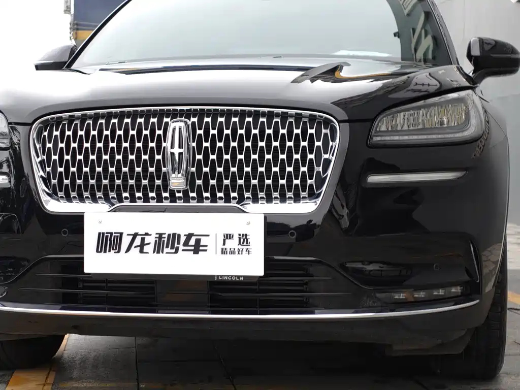 LINCOLN ADVENTURER 2021