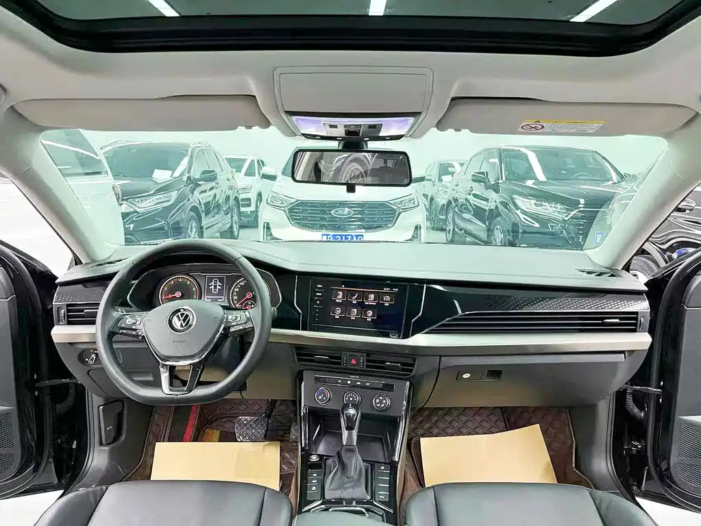 VOLKSWAGEN PASSAT 2021