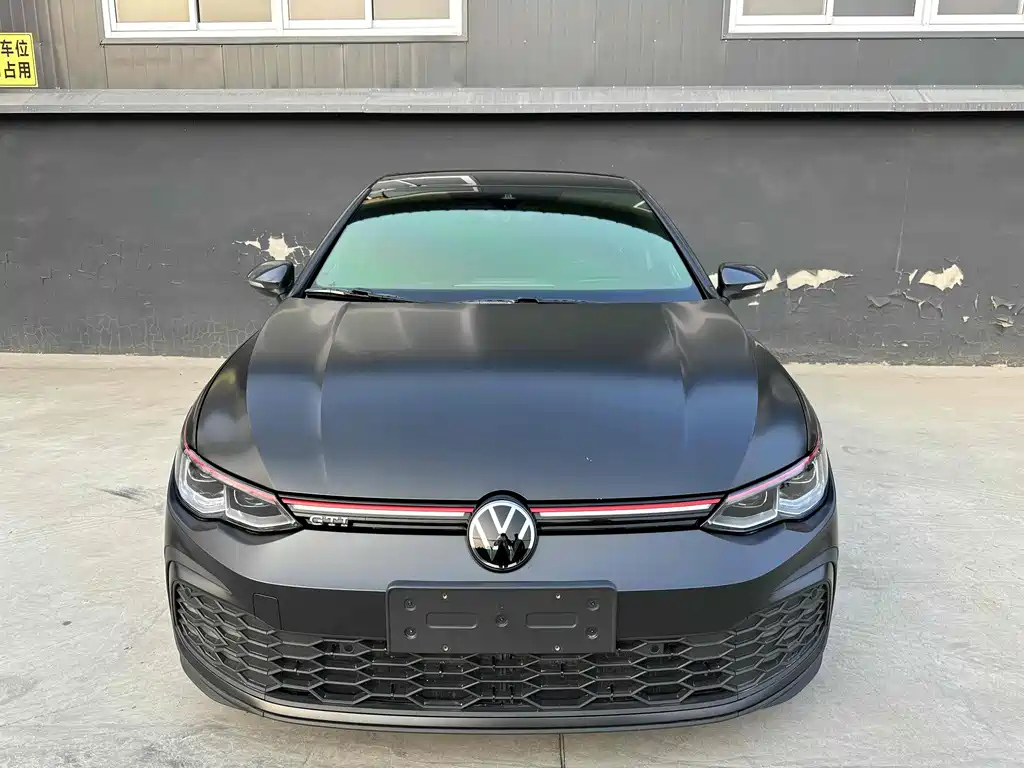 VOLKSWAGEN GOLF 2023