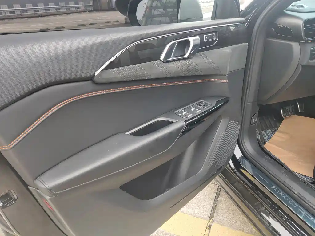 LYNK&CO 02 HATCHBACK 2021