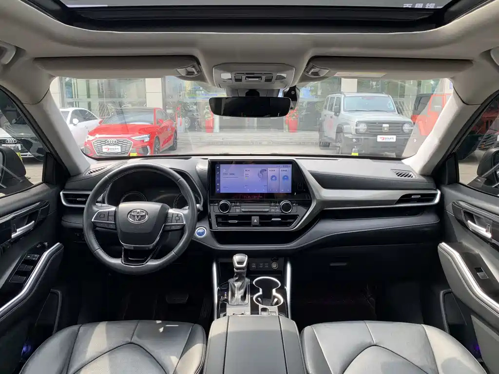 TOYOTA HIGHLANDER 2022