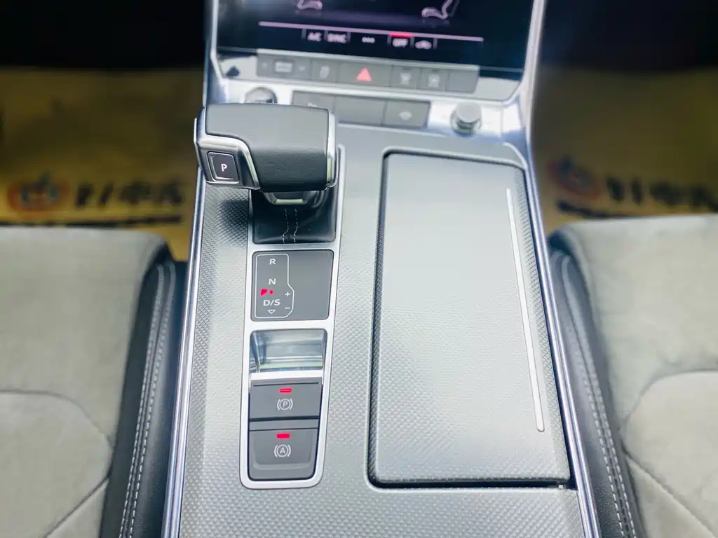 AUDI A6L 2020