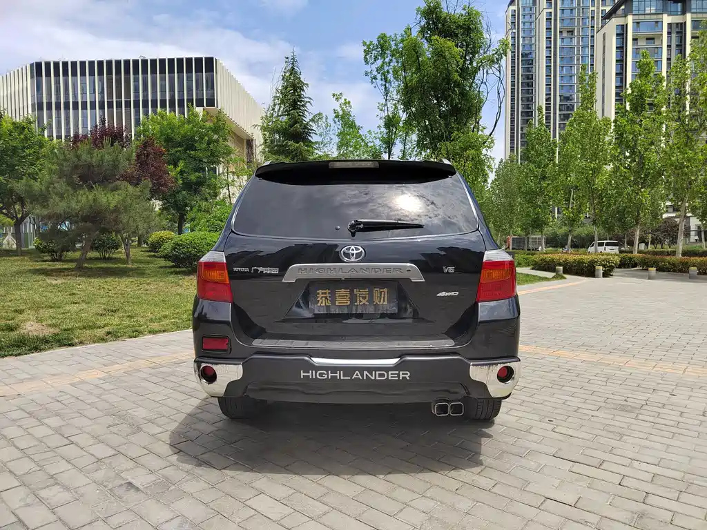 TOYOTA HIGHLANDER 2010