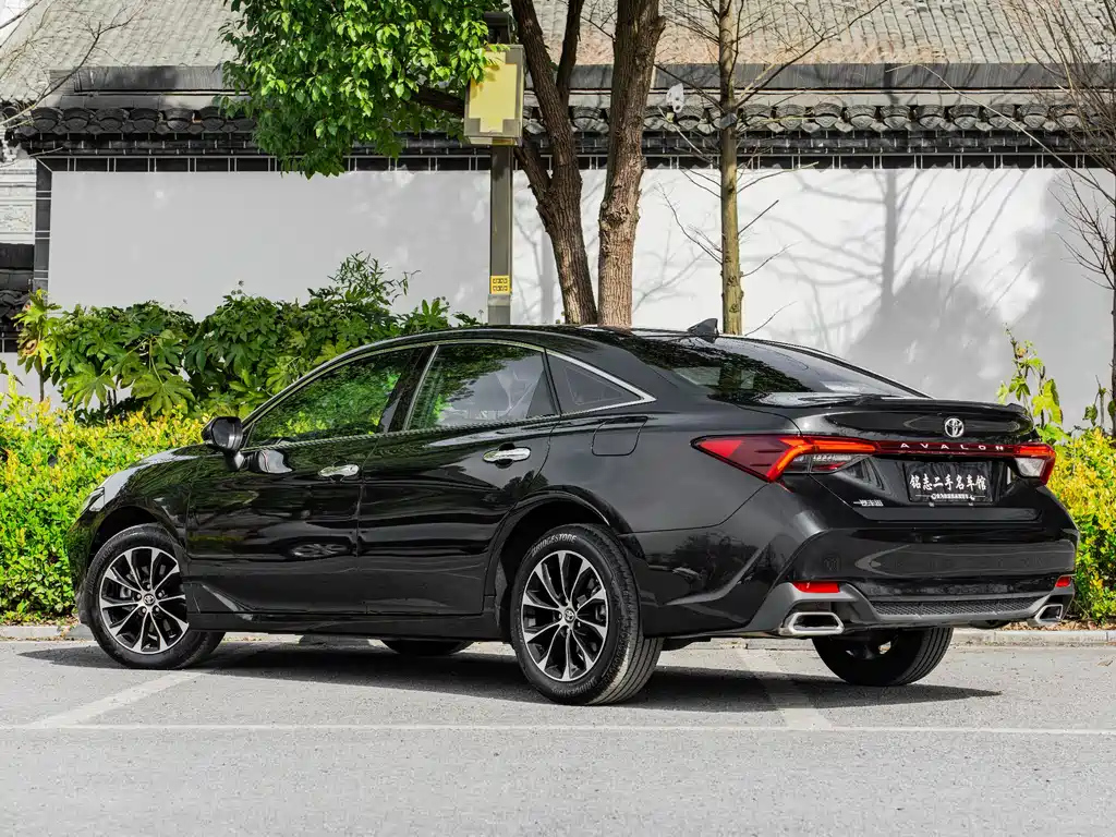 TOYOTA AVALON 2023
