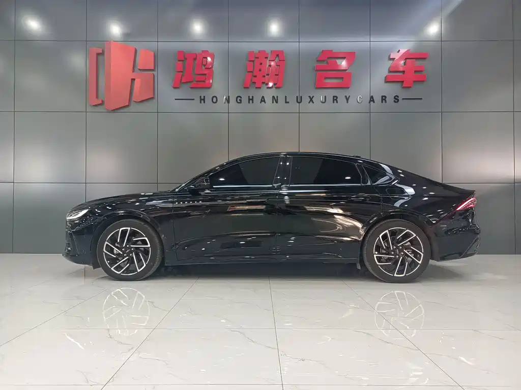 LINCOLN Z 2023