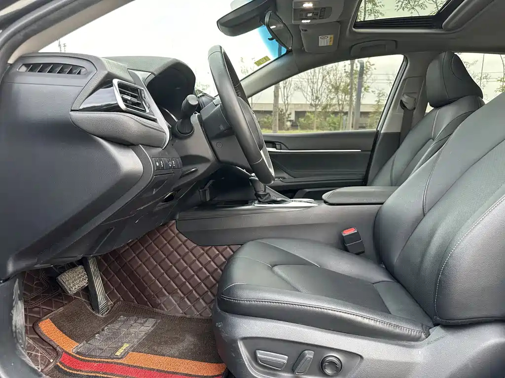 TOYOTA CAMRY 2021