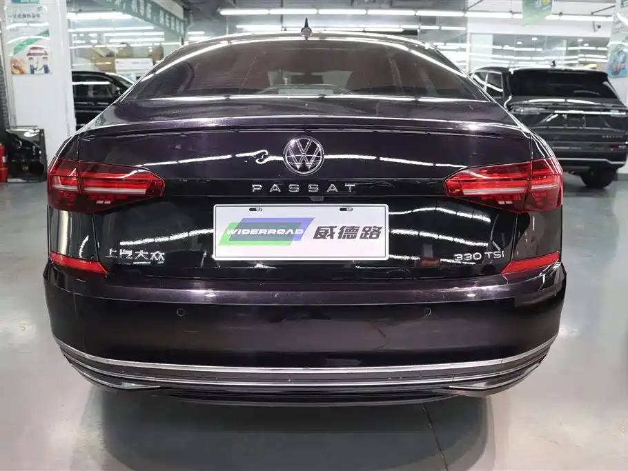 VOLKSWAGEN PASSAT 2021