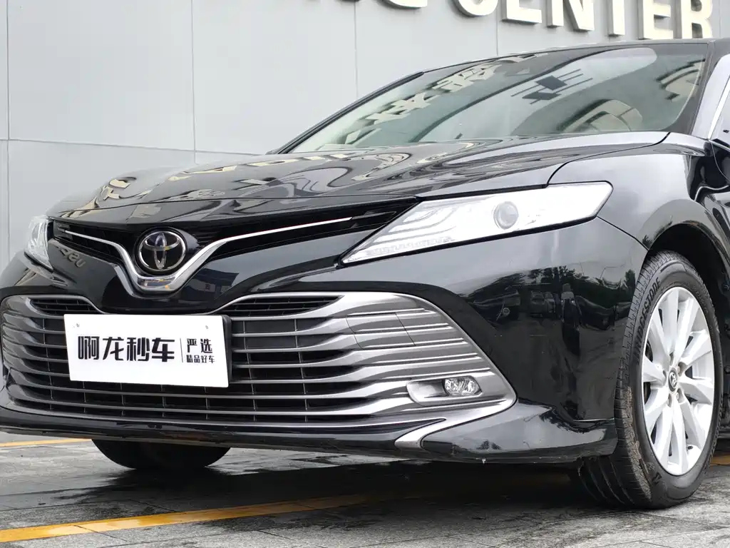 TOYOTA CAMRY 2018
