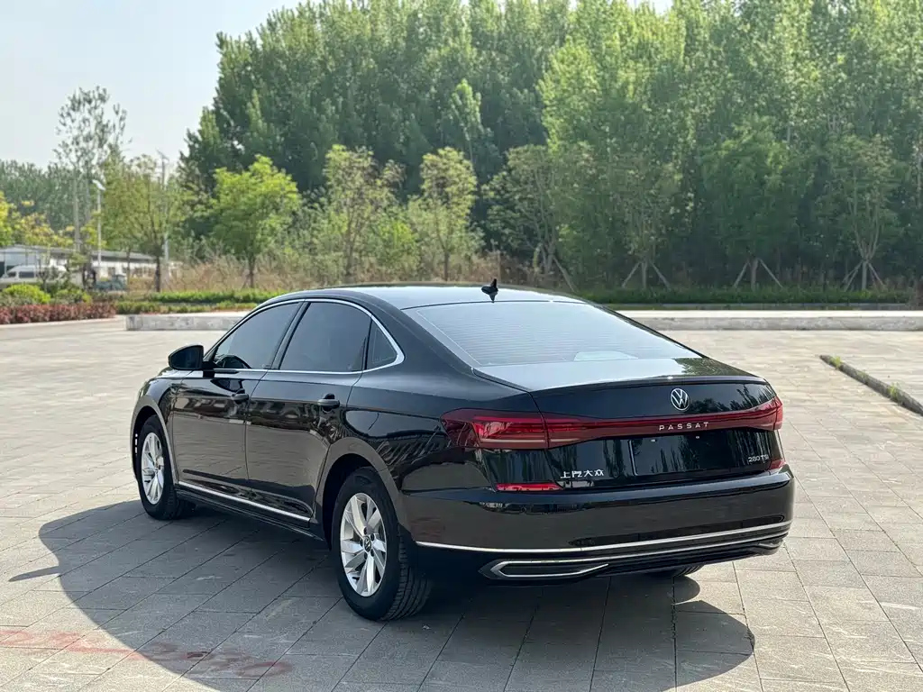 VOLKSWAGEN PASSAT 2022