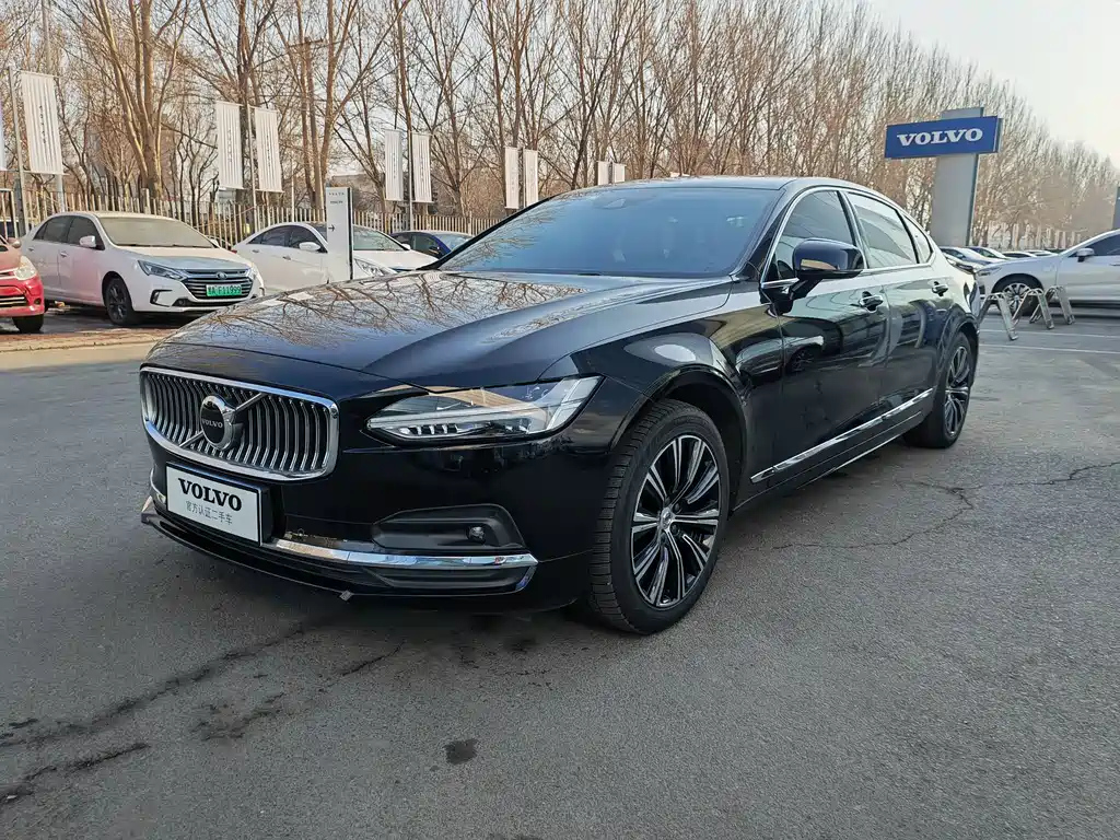 VOLVO S90 2021