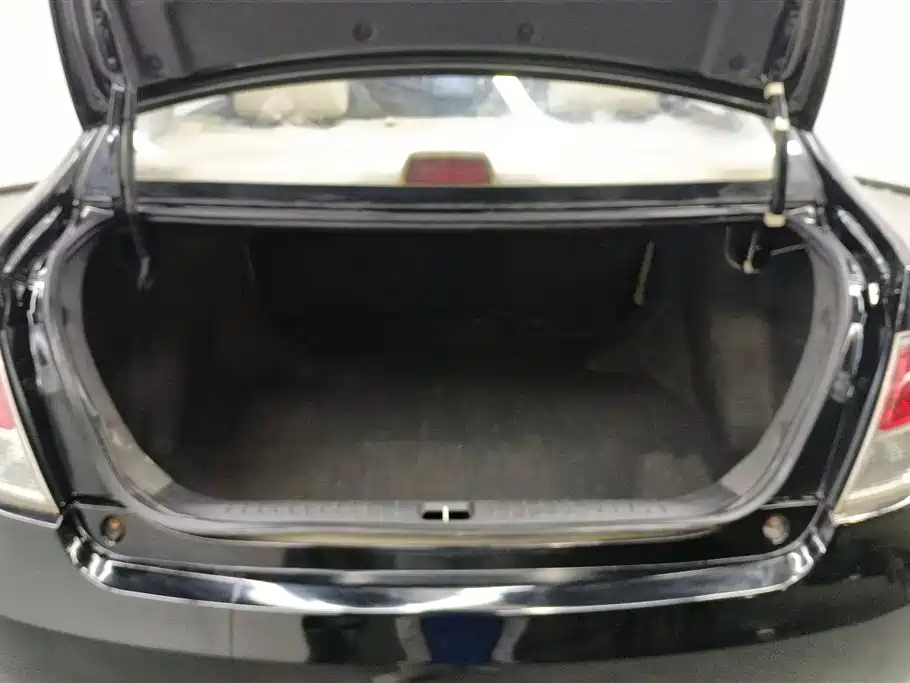 GEELY AUTO GEELY GC7 2013