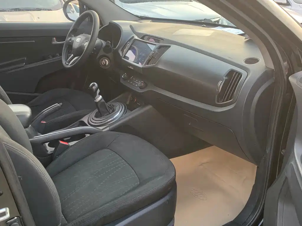 KIA SPORTAGE 2012