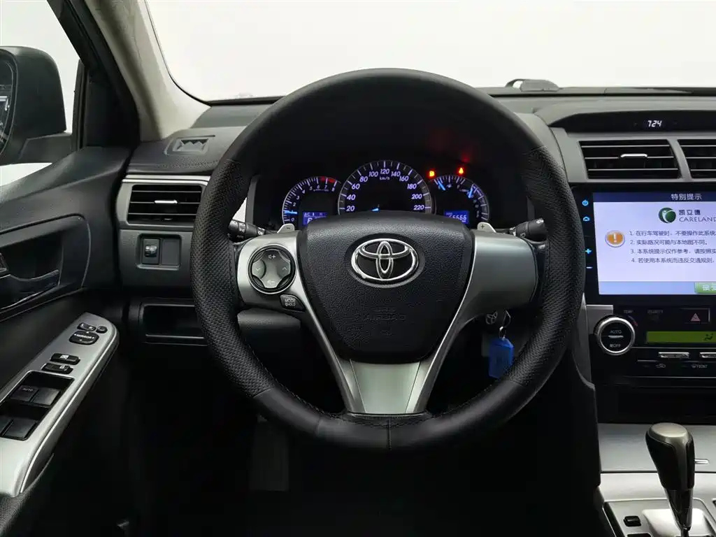 TOYOTA CAMRY 2014